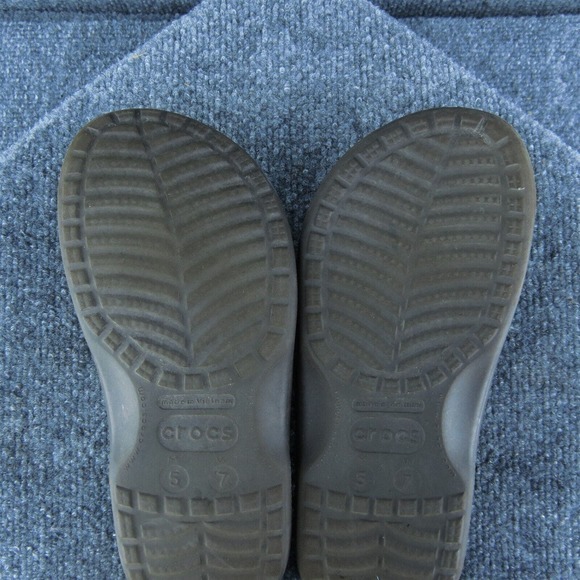 Crocs Women Flip Flop Sandal Shoes Brown Synthetic Size 7 Medium - Picture 9 of 9